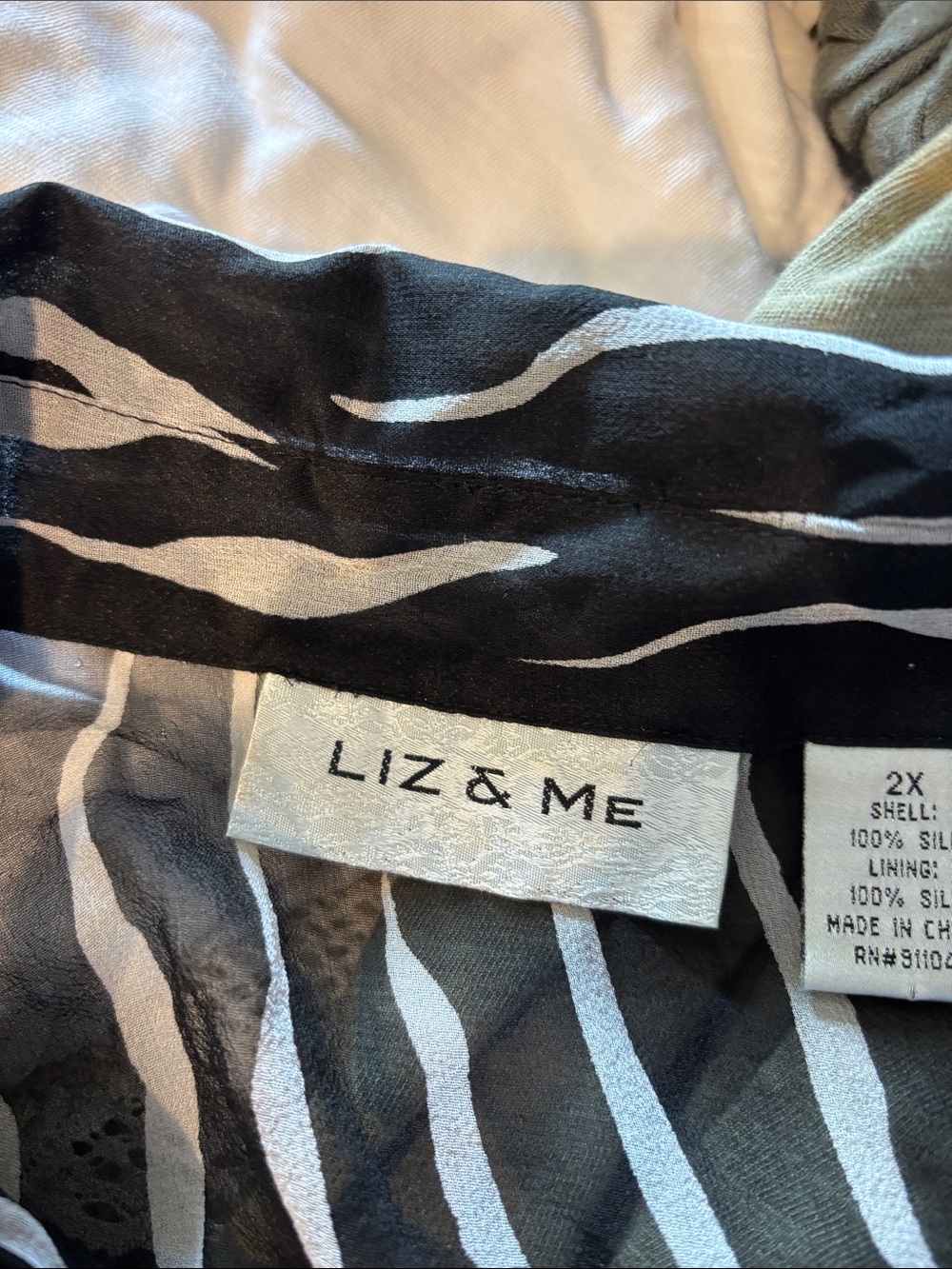 Liz & Me Sheer Silk Zebra-Print Short Sleeve Shirt Jacket - Black & White - Picture 3 of 4